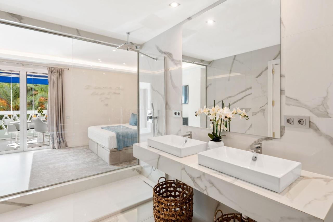 Lujoso Apartamento De 2 Dormitorios En Banus Marbella Bagian luar foto