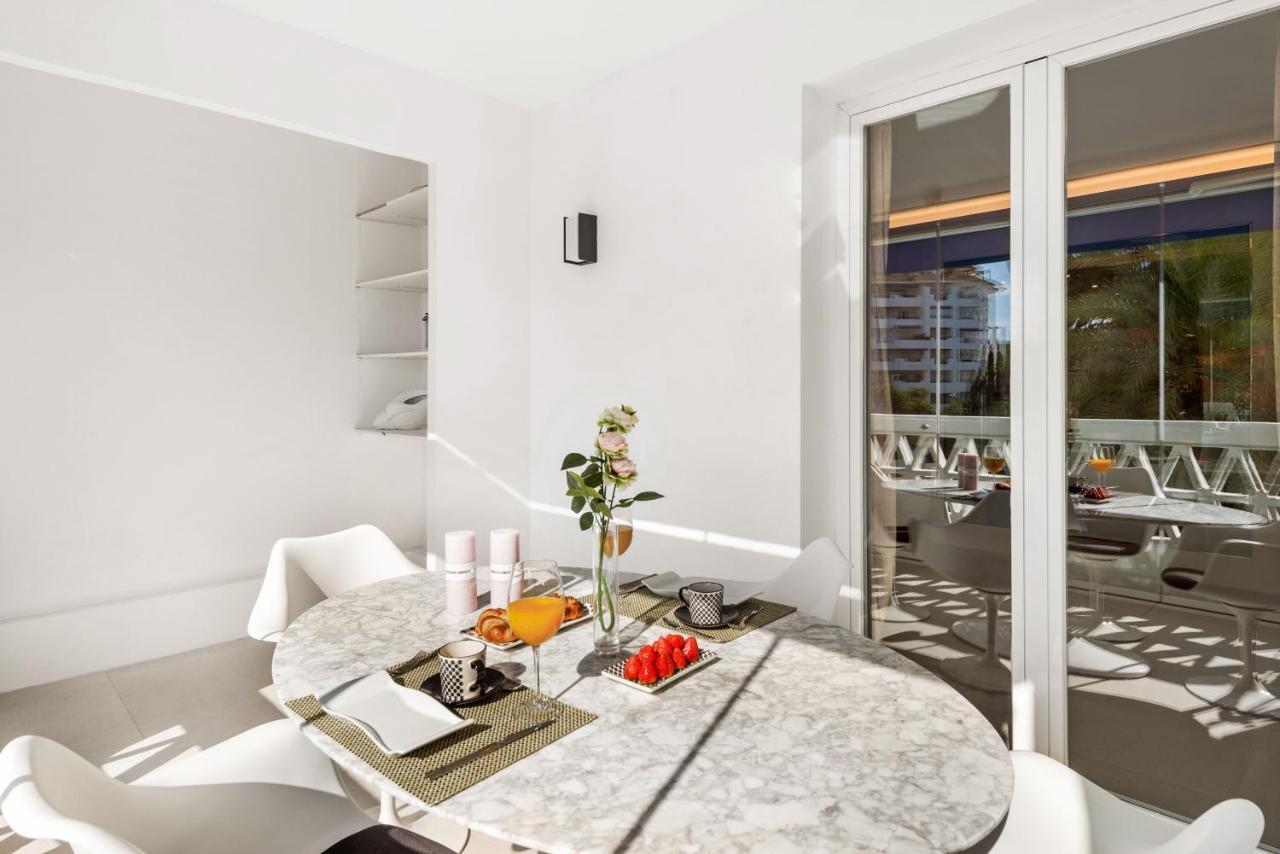 Lujoso Apartamento De 2 Dormitorios En Banus Marbella Bagian luar foto