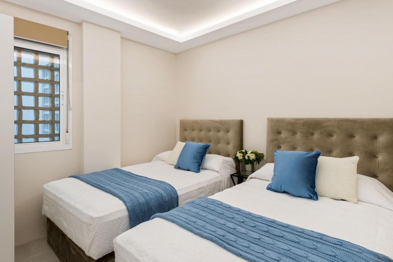 Lujoso Apartamento De 2 Dormitorios En Banus Marbella Bagian luar foto