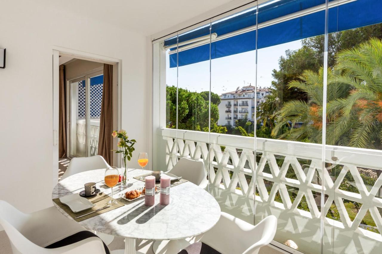 Lujoso Apartamento De 2 Dormitorios En Banus Marbella Bagian luar foto
