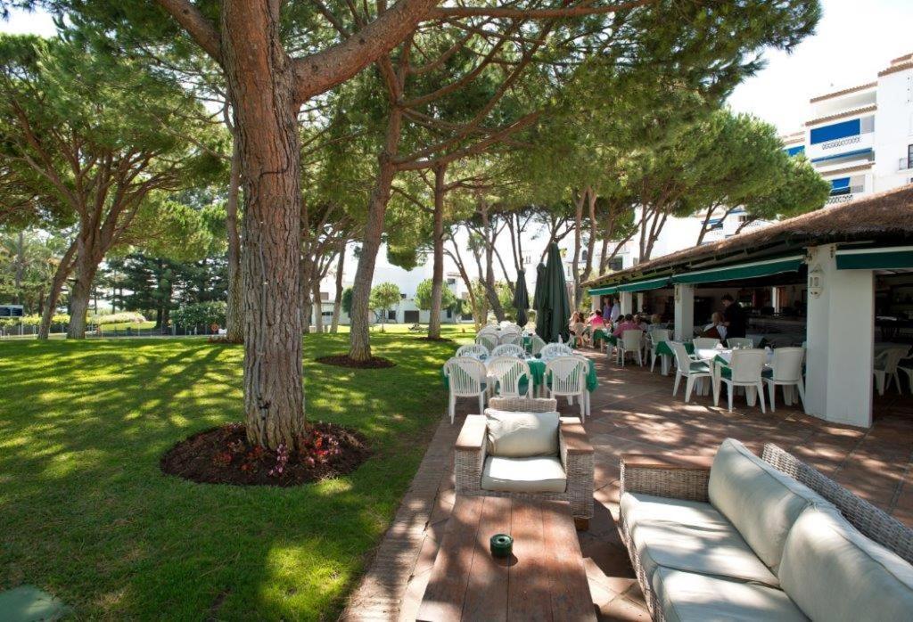 Lujoso Apartamento De 2 Dormitorios En Banus Marbella Bagian luar foto